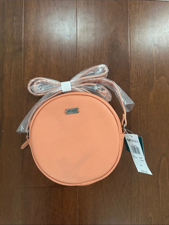 Roxy Handbags - Roxy Peach Round Crossbody Purse